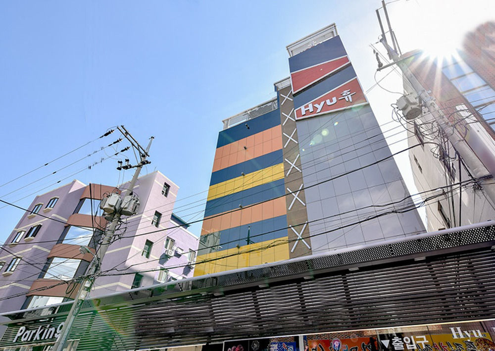 Hyu Hotel Gimhae Exterior photo